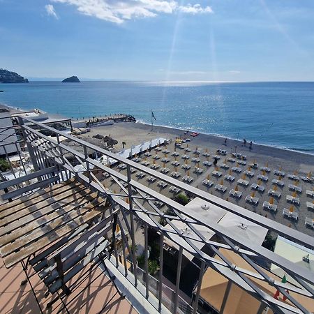 Hotel Miramare Spotorno Exterior photo